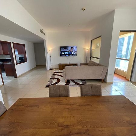 Seaview Beach Hostel Jbr - Walk To Beach - Gym - Pool - Metro Station Dubai Exterior foto