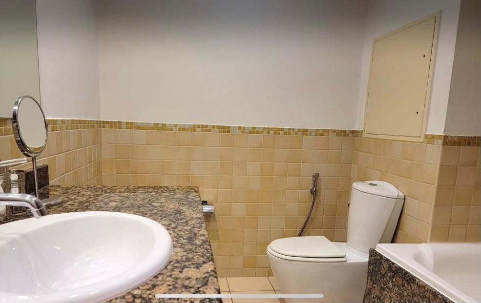 Seaview Beach Hostel Jbr - Walk To Beach - Gym - Pool - Metro Station Dubai Exterior foto
