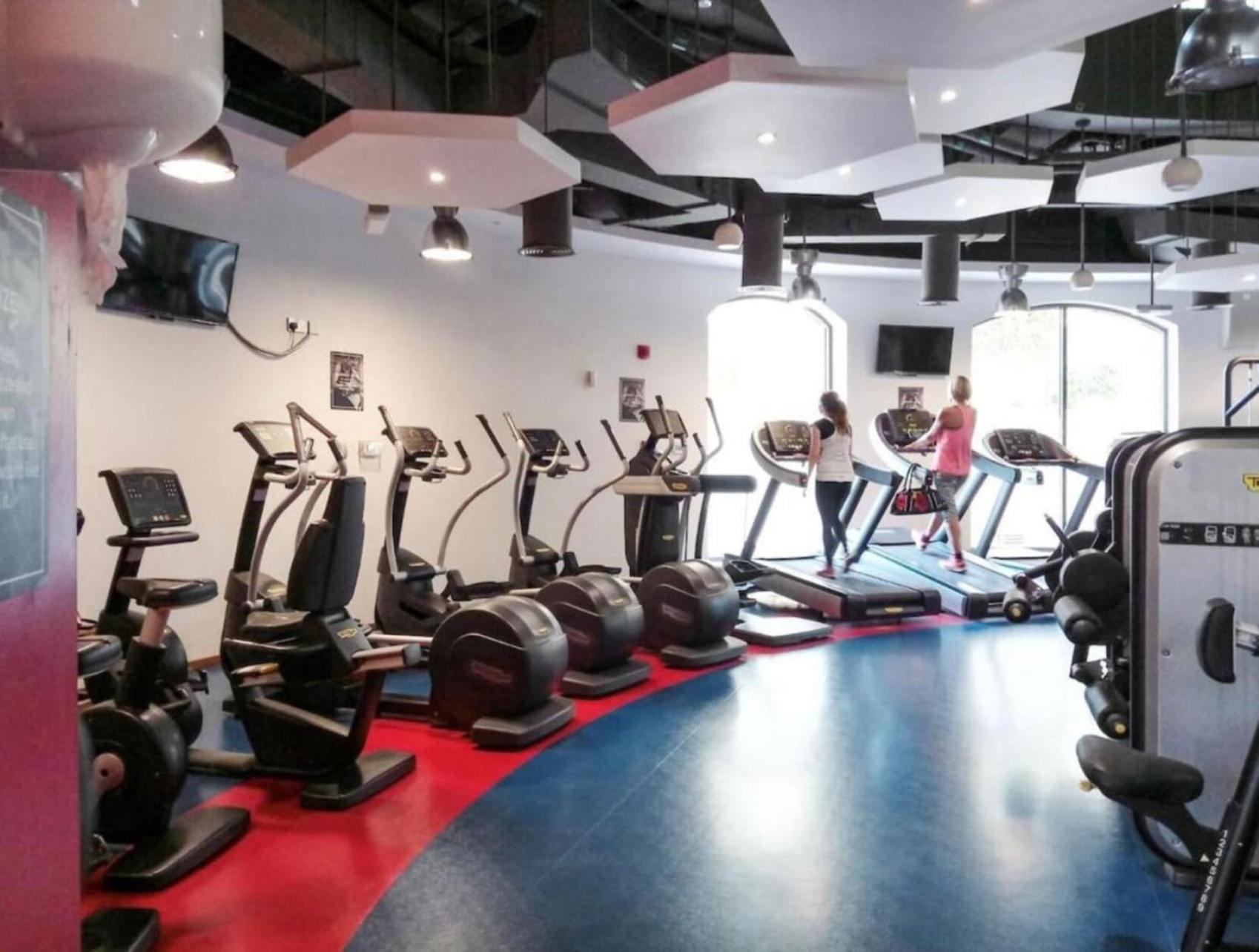 Seaview Beach Hostel Jbr - Walk To Beach - Gym - Pool - Metro Station Dubai Exterior foto